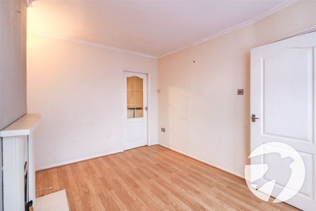 250, Parkside Avenue, Bexleyheath photo 3