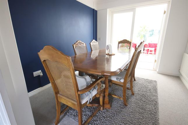 22, Anglesey Mead, Chippenham photo 4