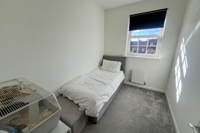 8, Saxon Way, Bedford photo 4
