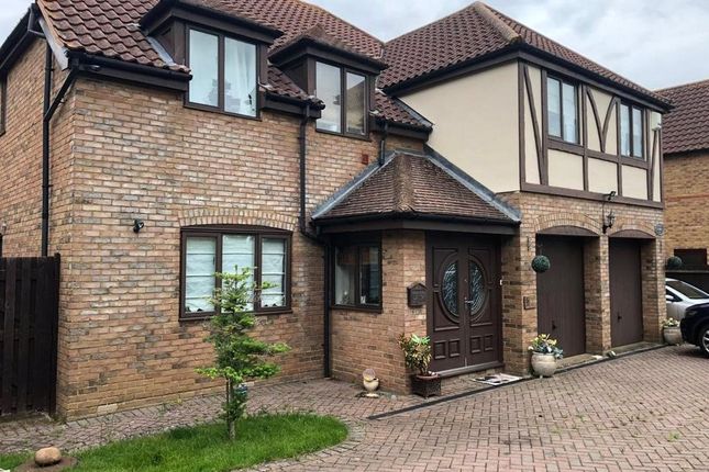 Detached house for sale in Lynmouth Crescent, Furzton, Milton Keynes, Buckinghamshire MK4
