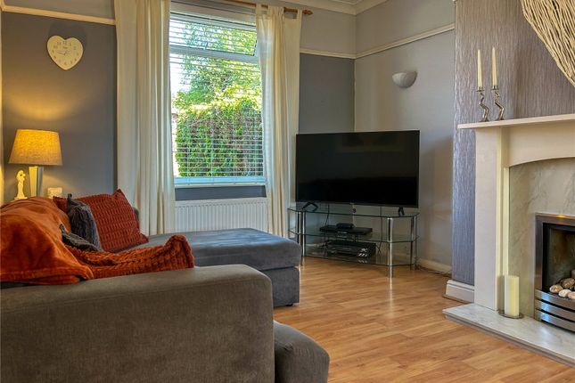9, Laycock Grove, Manchester photo 3