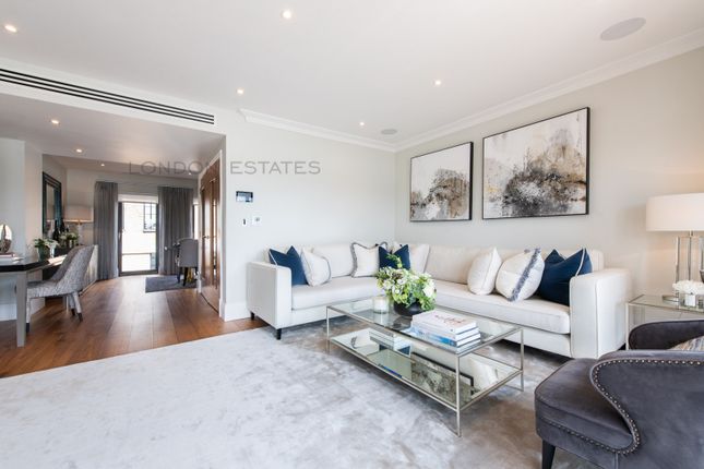 Town house for sale in Oxbridge Terrace, Rainville Road, Fulham