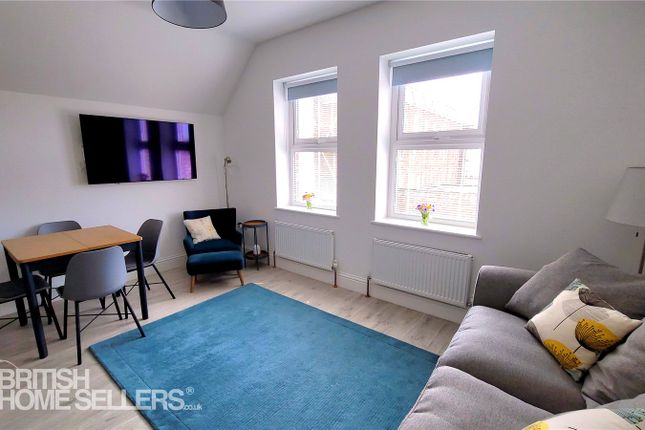 Flat 5, 22A,, Brooklands, North Yorkshire photo 3