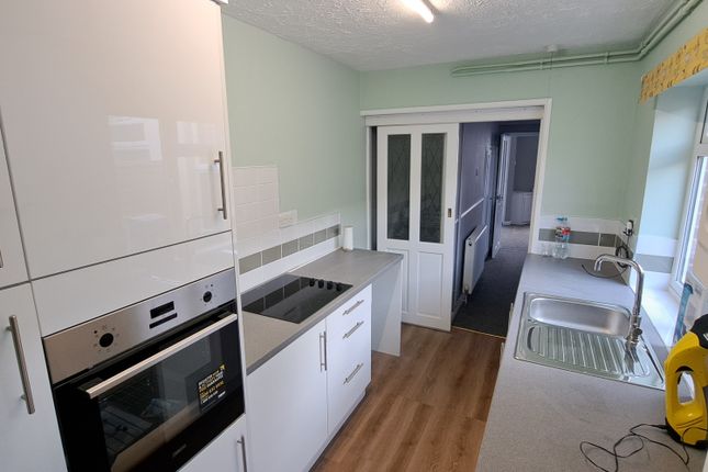 124, Leesland Road, Gosport photo 4