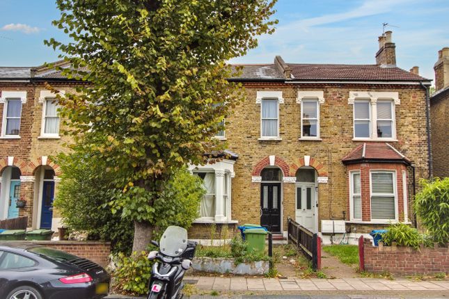 5-bed terraced on London, £760,000
