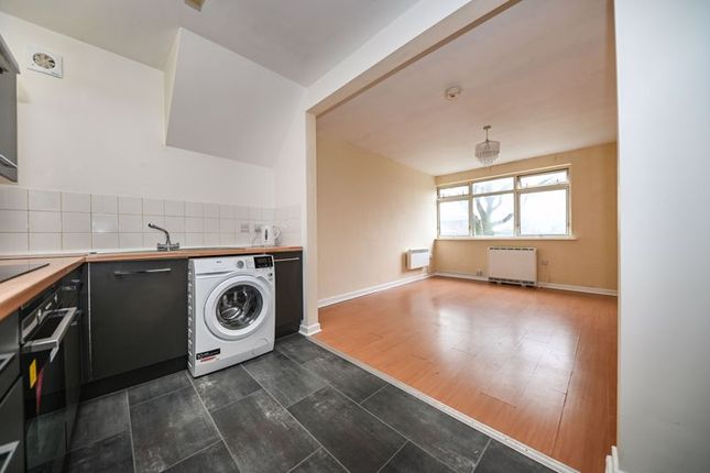 Flat 1, 63 London Road, Waterlooville photo 3