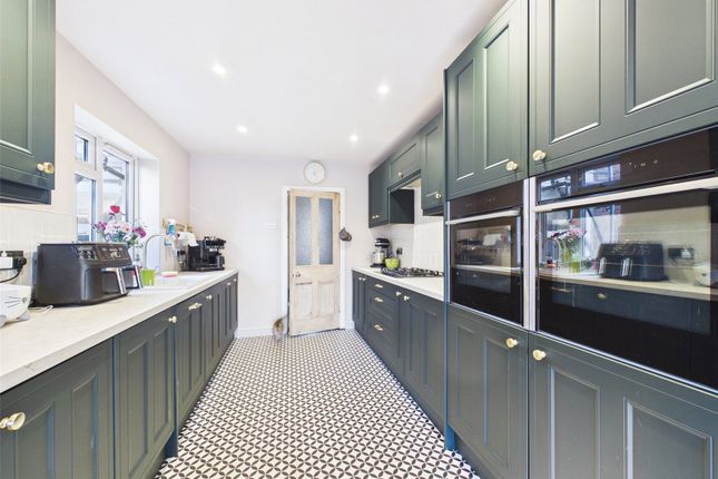 34, Malvern Road, Gloucestershire photo 3