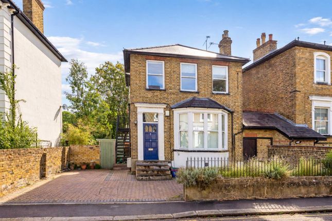 2-bed flat on 4, Woodlands Road, Isleworth, £395,000