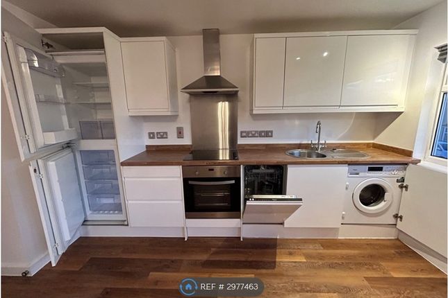 Hillside Road, Flat C, Burnham-On-Crouch photo 3