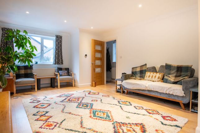 3 Ouse Close, Wellingborough photo 3
