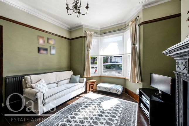 73, Alexandra Road, Surrey photo 2