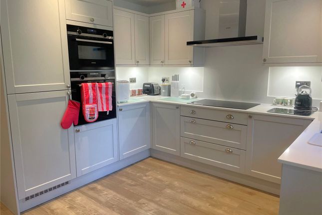 1, Brookhurst Villas, East Grinstead photo 2