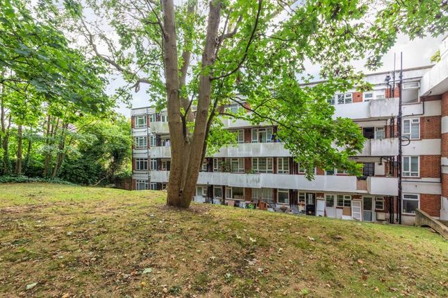 18, Norman Court, Lordship Lane, London photo 4