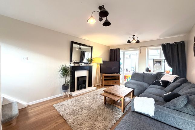 20 Lilac Drive, Pontypridd photo 4
