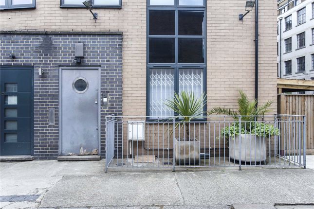 Flat to rent in Borough, London
