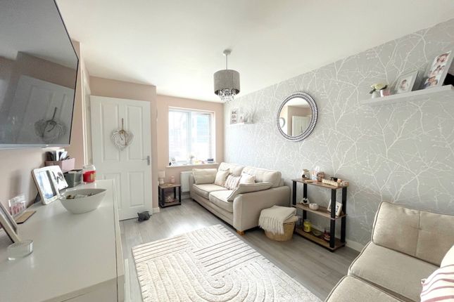 13, Faraday Drive, Sheerness photo 4