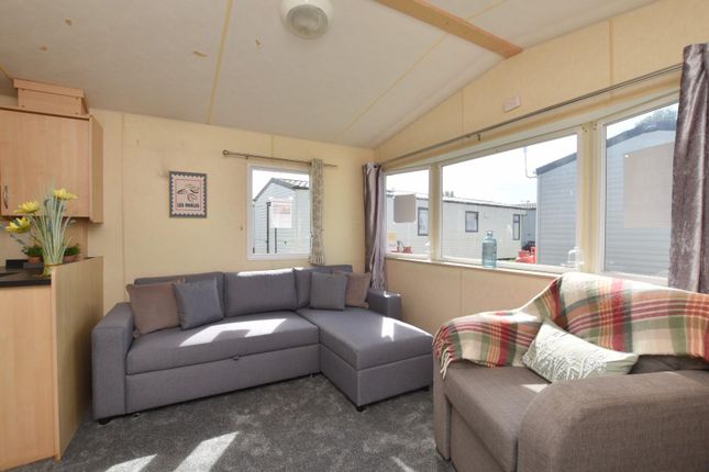 Abi Vista, New Beach Holiday Village, Hythe Road, Dymchurch photo 5
