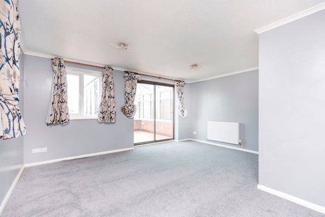 12 Deane Avenue, Gillingham photo 5