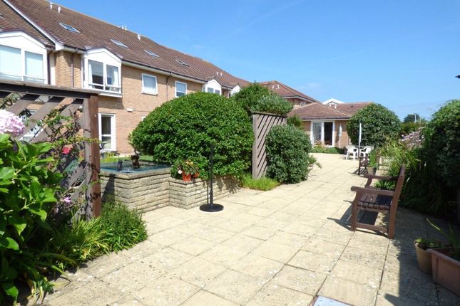 Flat for sale in Gloddaeth Avenue, Llandudno, Conwy