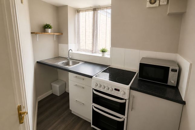 26,Flat 2, Bourne Street, Eastbourne photo 3
