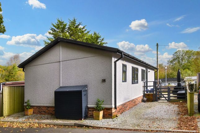 2-bed caravan on 14, Oaklands Residential Park, Okehampton, £220,000