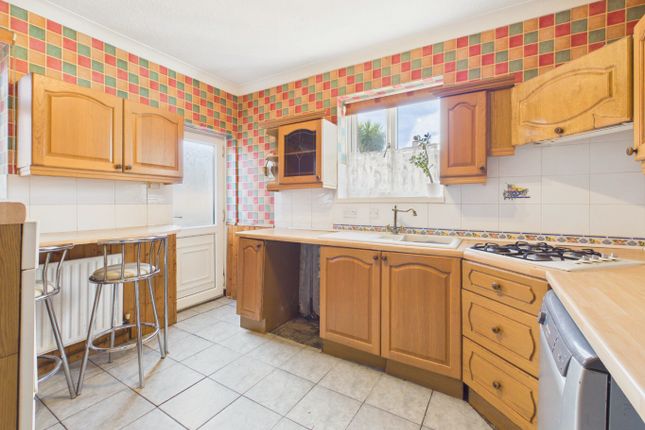 27 Willerby Road, Hull, East Riding of Yorkshire photo 3