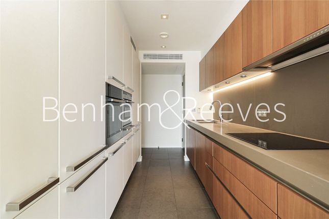 Flat 6, Chelsea Wharf, 15, Lots Road, London photo 4