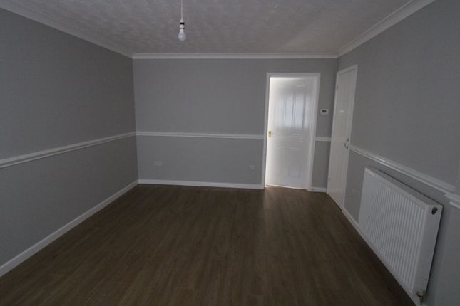 25, Potterton Close, Bridgwater photo 3