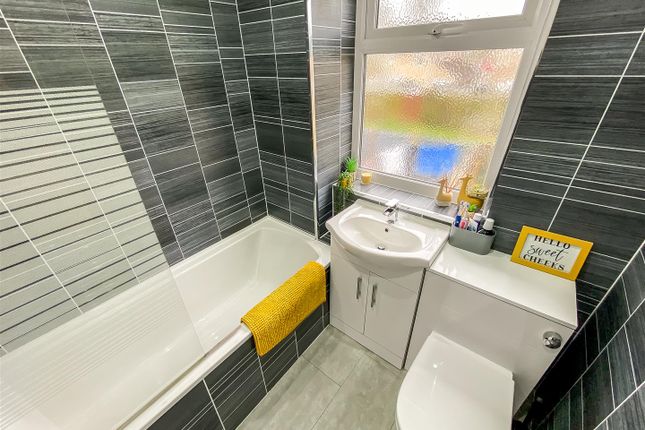 7, Zetland Hunt, Newton Aycliffe photo 2