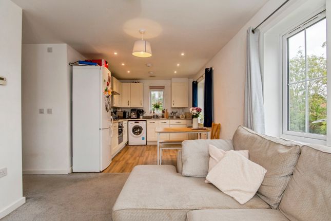 6, Chevenham Close, Malvern photo 4