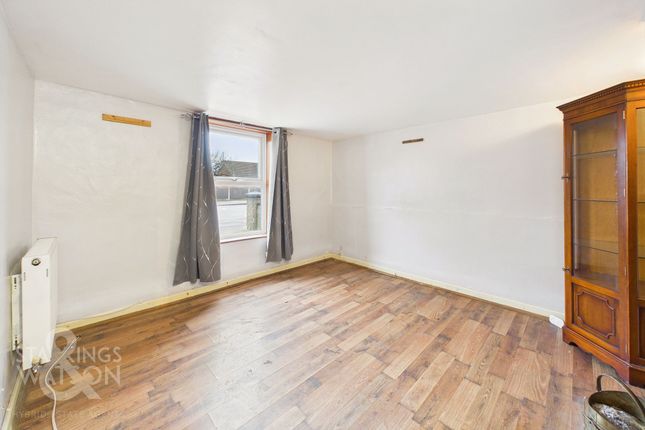 109 Victoria Road, Diss photo 2