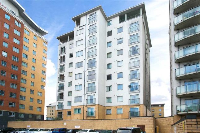Thumbnail Flat for sale in Axon Place, Ilford