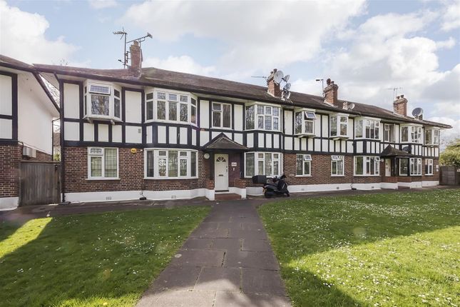 Flat for sale in Tudor Court, Walthamstow, London