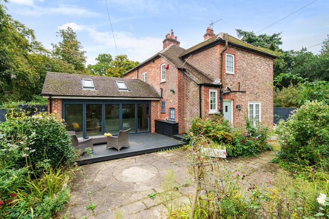 Thumbnail Cottage for sale in Emsworth Common Road, Havant
