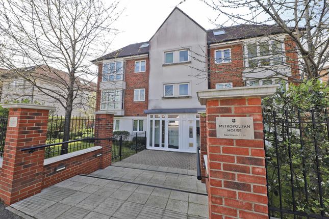 1-bed flat on Flat 5 Metropolitan House, Pembroke Road, Ruislip, £290,000