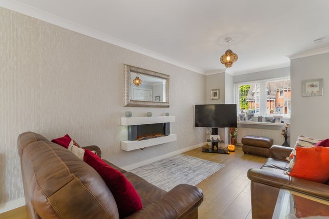 7 Milldam Road, Caldercruix, Airdrie photo 5