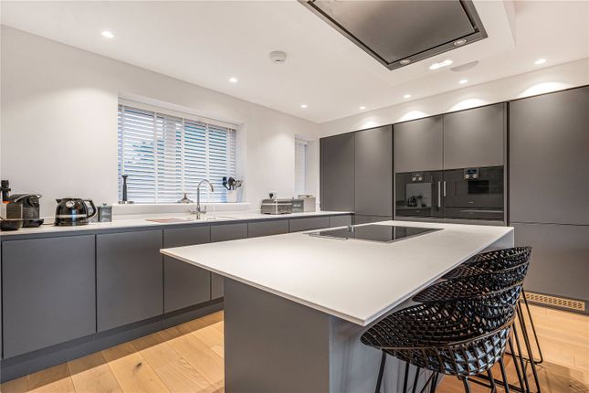 3, Woodlands, Newquay photo 3