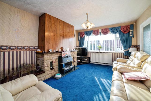 26, Greenacres, Nottingham photo 2