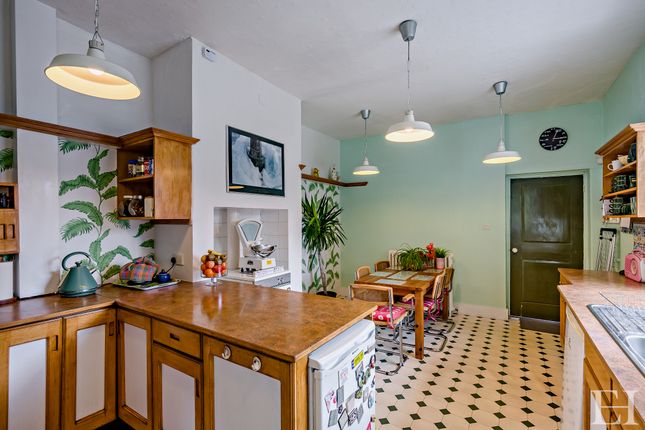 8658770-Interiorwm02-800