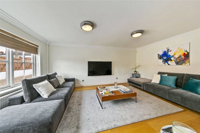 1, Abercorn Mews, Richmond photo 4