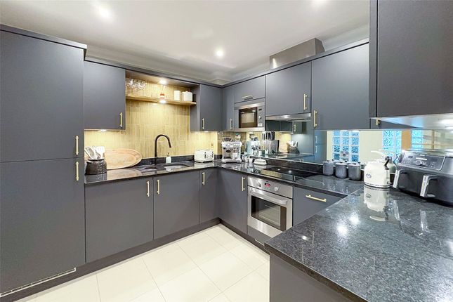 Apartment 10, Tamarisk, 1, Manor Road, Littlehampton photo 2