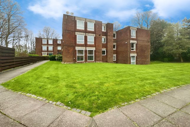 Flat to rent in Beech Court, Walsall