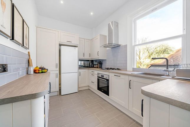 Flat for sale in Herne Hill, London