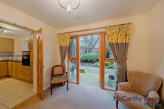 2 Ellisfields Court, Mount Street, Taunton photo 2