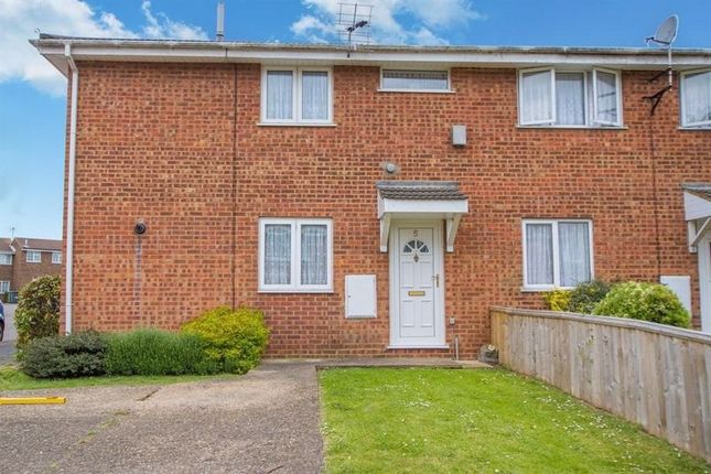 End terrace house for sale in Lawford Close, Luton
