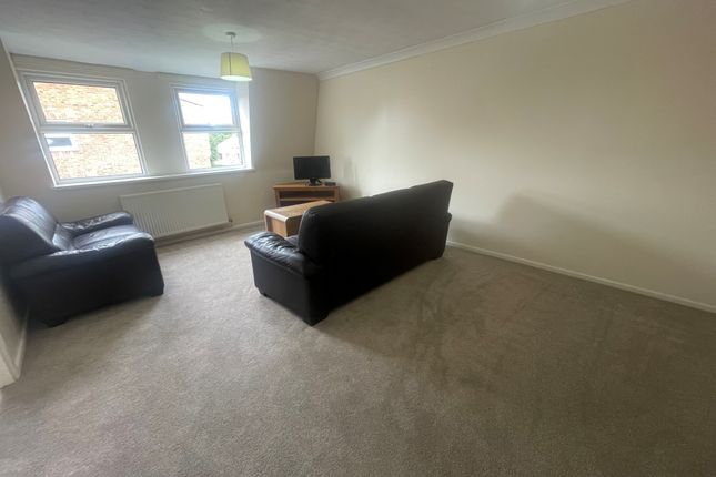 24, Broughton Grange, SWINDON photo 2