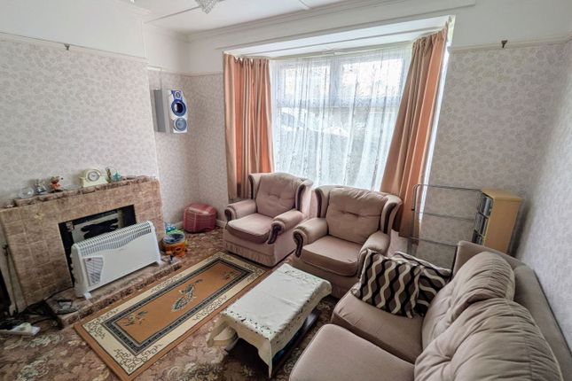 8, Gloucester Road, Penzance photo 2