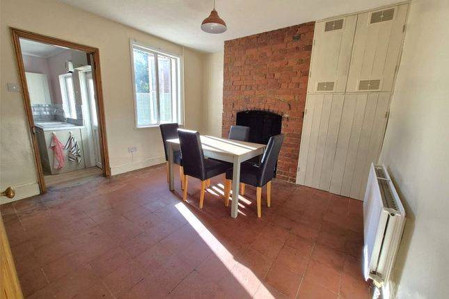 102, Watermoor Road, Gloucestershire photo 4