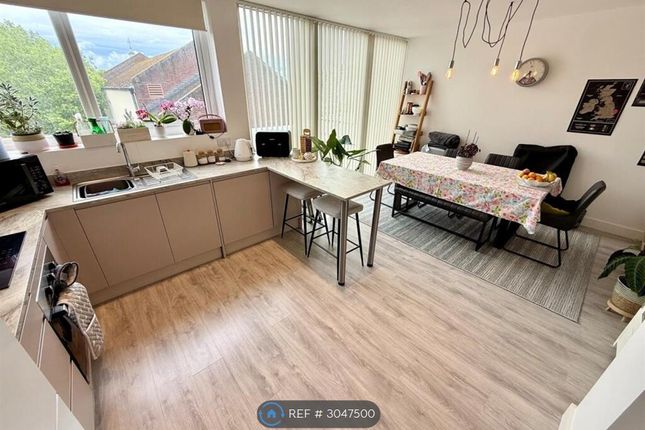 Flat, Crown House Yarmouth Way, Great Yarmouth photo 2