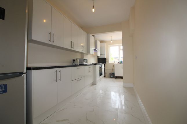 Thumbnail Terraced house to rent in Wolves Lane, London